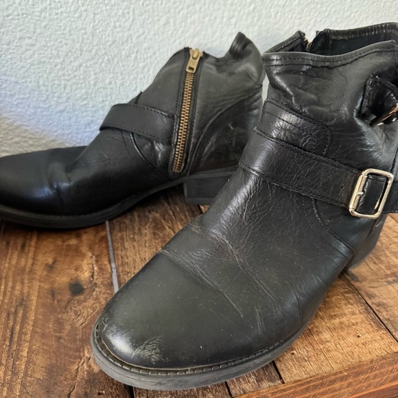 Steve Madden Tiarraa Black Leather Moto Ankle Boots 8.5 Edgy Grunge Streetwear - Picture 7 of 12